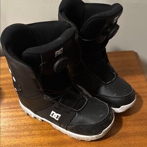 DC Black Snowboard Boots